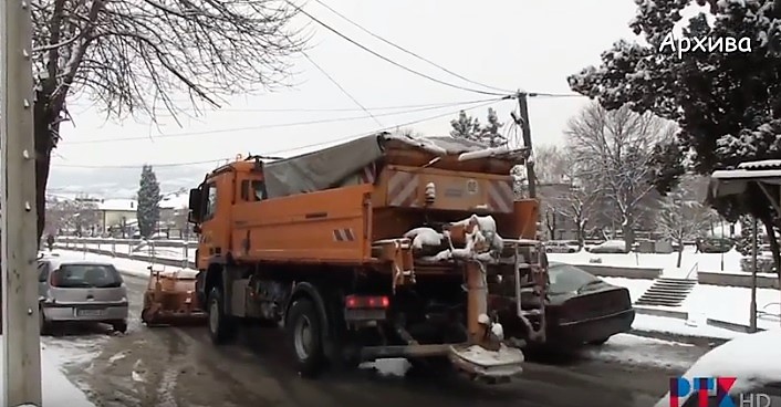 (Видео) Зимско одржување на улици и патишта во Општината