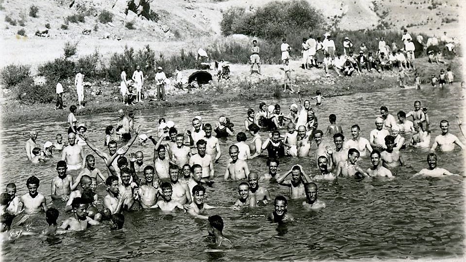 Стари фотографии на Кавадарци-Капење на Црна река