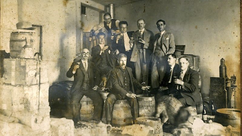 Стари фотографии на Кавадарци-Дегустација  на Св.Трифун пред 90 години