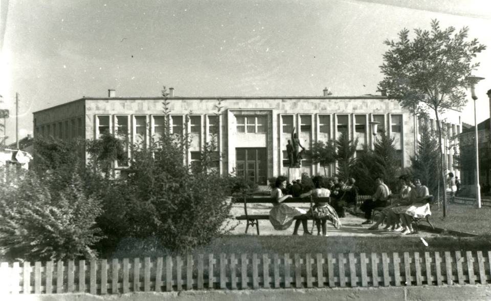 Стари фотографии на Кавадарци-Плоштадот 1958 година