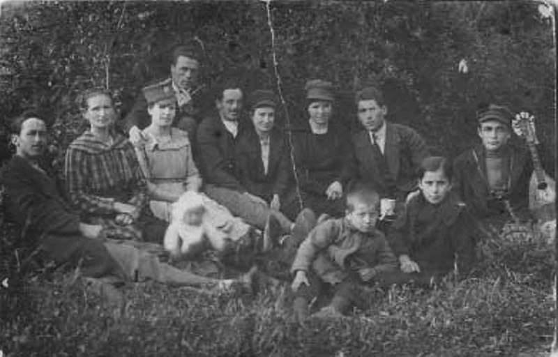 Стари фотографии на Кавадарци-Семејство Хаџи Манови