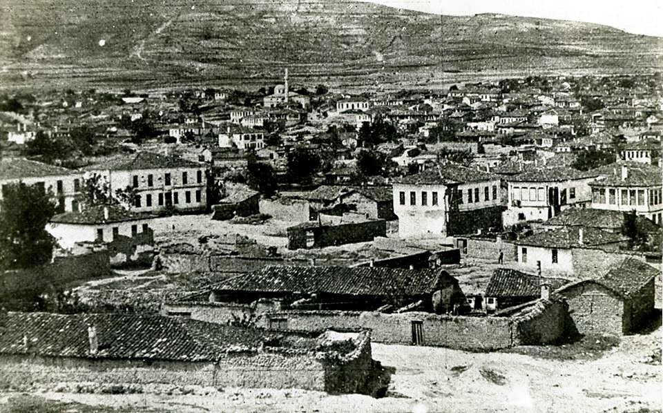 Стари фотографии на Кавадарци-Попис на Кавадарци-во 1921 година градот имал 5.525 жители