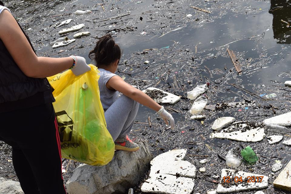 Тиквешко езеро-склад за отпадна пластика 