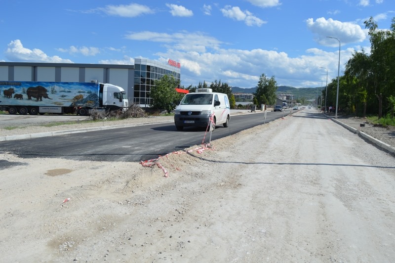 Општина Kaвадарци / СООПШТЕНИЕ за редуциран режим на сообраќај :Ке се асфалтира „Западен булевар„
