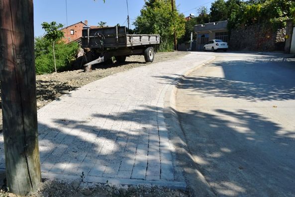 Нов тротоар на делница од улица „Владимир Назор“