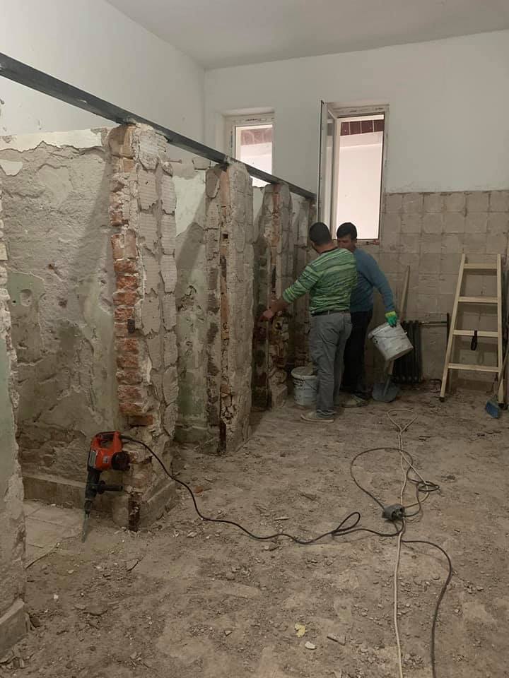 Започна реконструкција на санитарниот јазол во Гимназијата 