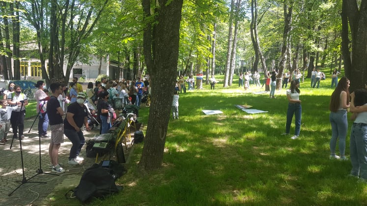 (Видео)  9 мај ден на победата над фашизмот и Денот на Европа : Хепенинг во Градскиот парк во Кавадарциу=